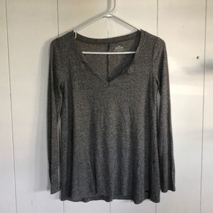 Hollister top
